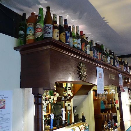 Englefield Green The Sun Inn المظهر الخارجي الصورة
