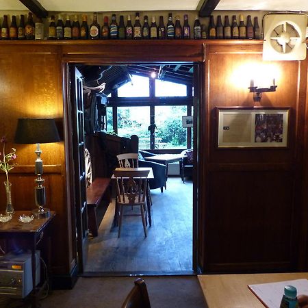 Englefield Green The Sun Inn المظهر الخارجي الصورة