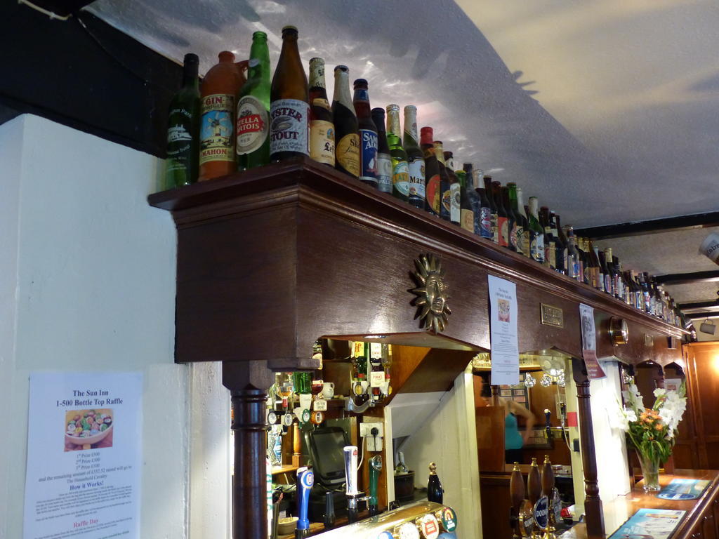Englefield Green The Sun Inn المظهر الخارجي الصورة